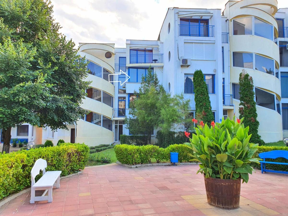 Sveti Vlas Marina Beach Apartment - Vega Village Eksteriør bilde