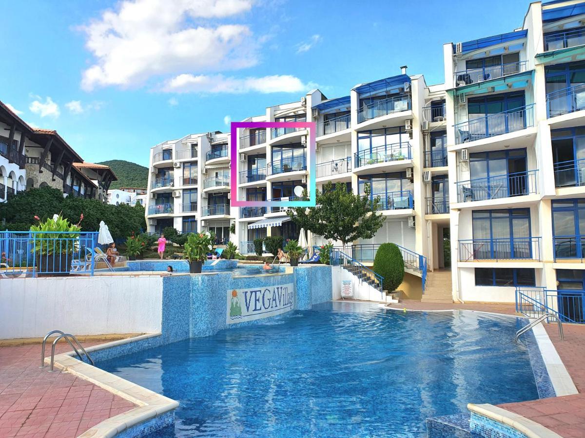Sveti Vlas Marina Beach Apartment - Vega Village Eksteriør bilde